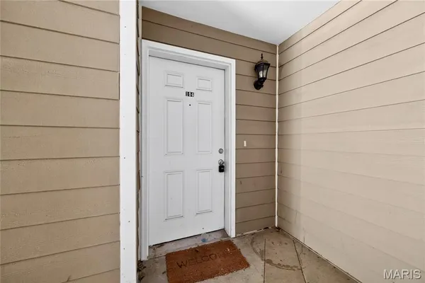 $89,900 | 660 Materdie Lane, Unit 104, Florissant, MO 63031