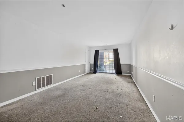 $89,900 | 660 Materdie Lane, Unit 104, Florissant, MO 63031