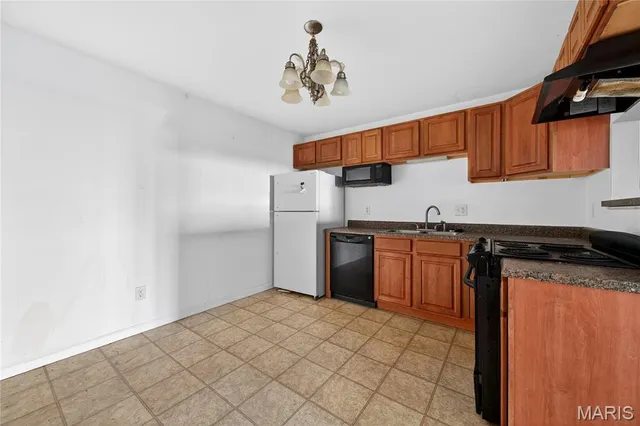 $99,900 | 660 Materdie Lane, Unit 104, Florissant, MO 63031