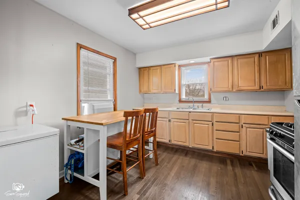 $235,000 | 216 Emery Street, Joliet, IL 60436