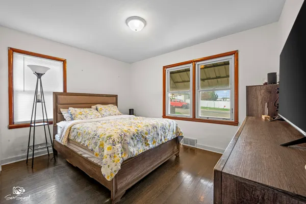 $235,000 | 216 Emery Street, Joliet, IL 60436