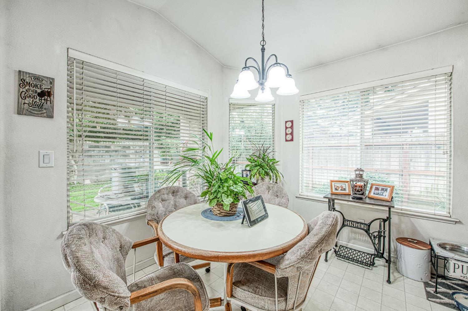 4996 West Decatur Avenue Fresno, CA 93722 - Photo 10 of 19 Gallery Image 10