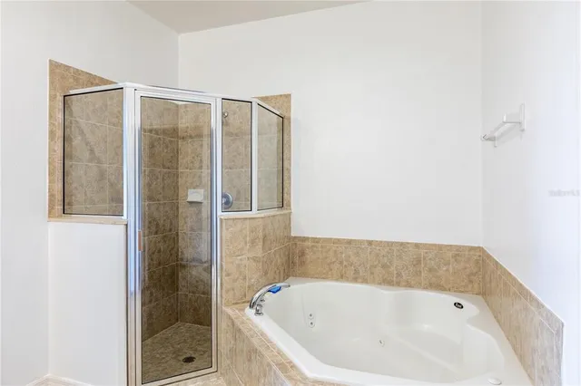 $347,400 | 26841 Bella Vista Drive, Howey-in-the-Hills, FL 34737