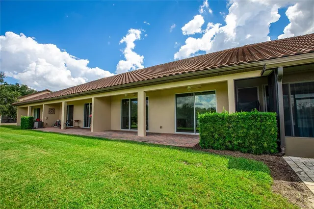 $347,400 | 26841 Bella Vista Drive, Howey-in-the-Hills, FL 34737