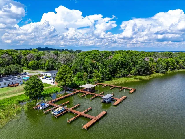 $347,400 | 26841 Bella Vista Drive, Howey-in-the-Hills, FL 34737