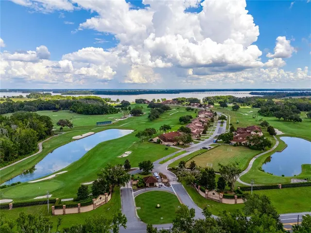 $347,400 | 26841 Bella Vista Drive, Howey-in-the-Hills, FL 34737