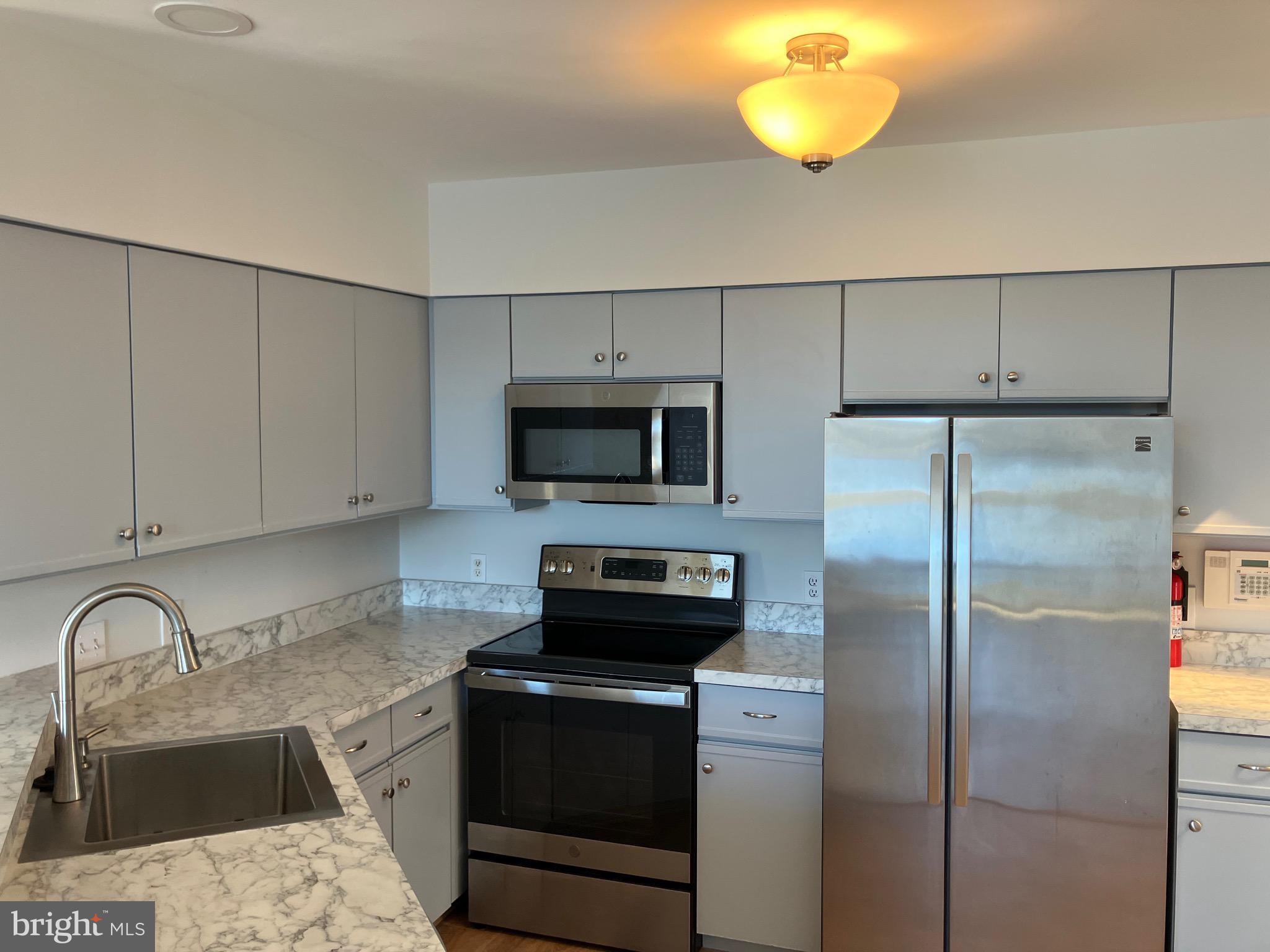 11152 Harbor Court Reston, VA 20191 - Photo 13 of 24