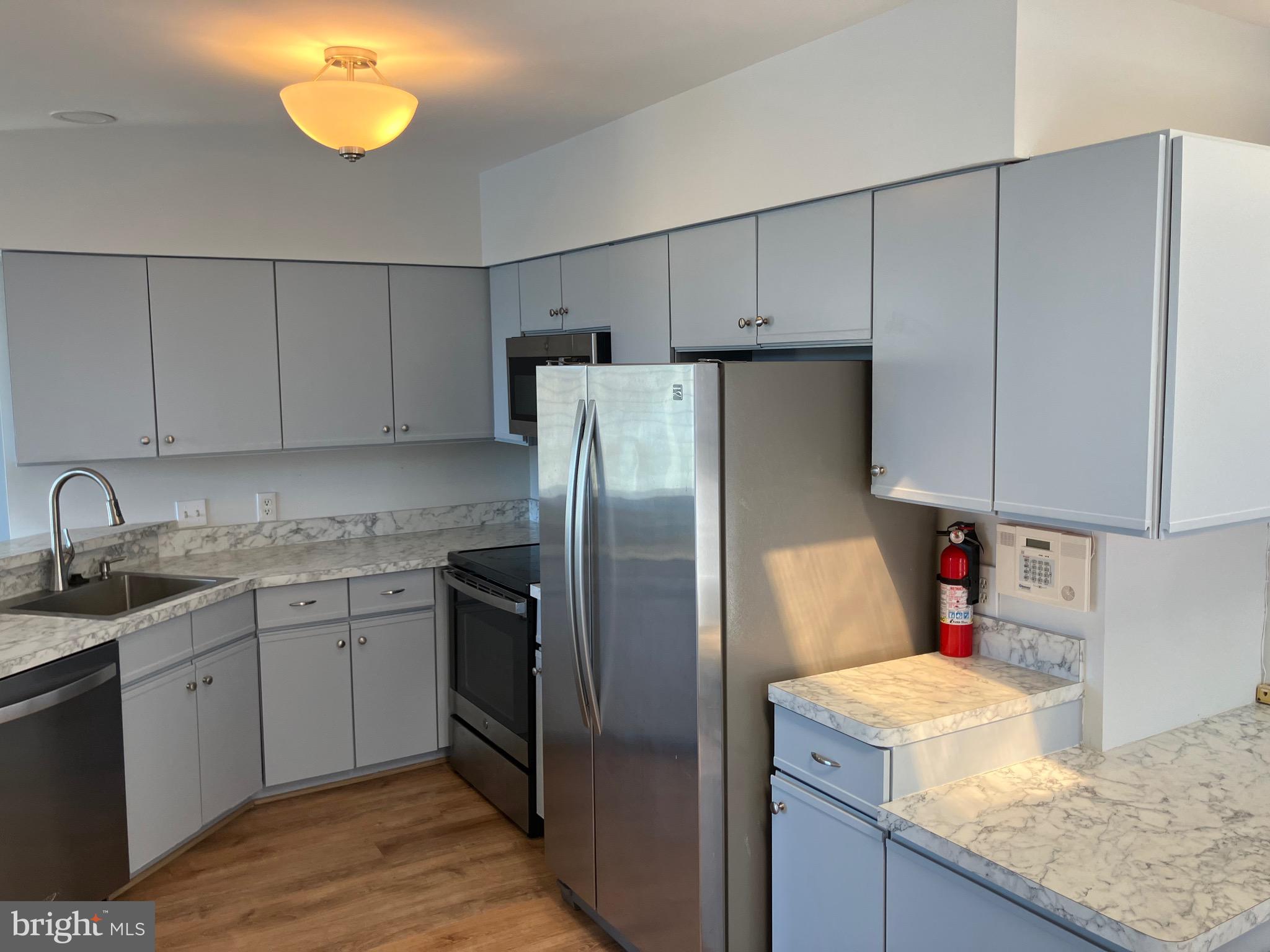 11152 Harbor Court Reston, VA 20191 - Photo 15 of 24