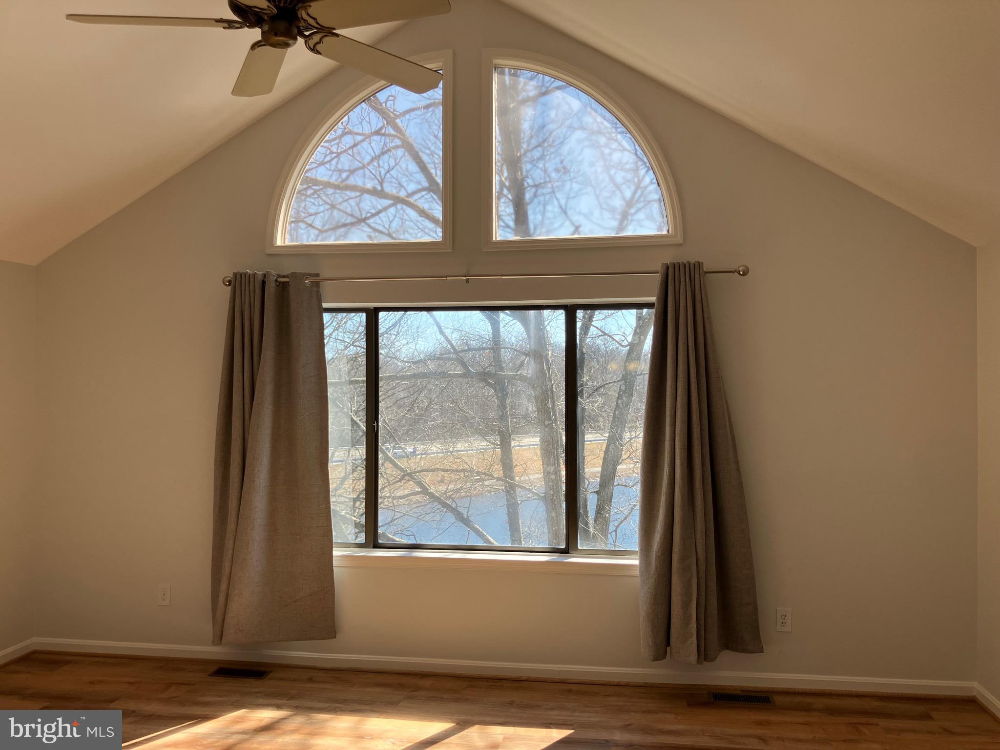 11152 Harbor Court Reston, VA 20191 - Photo 8 of 24