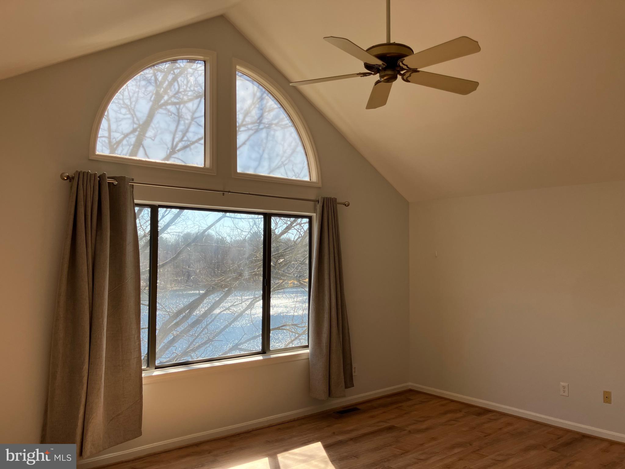 11152 Harbor Court Reston, VA 20191 - Photo 10 of 24