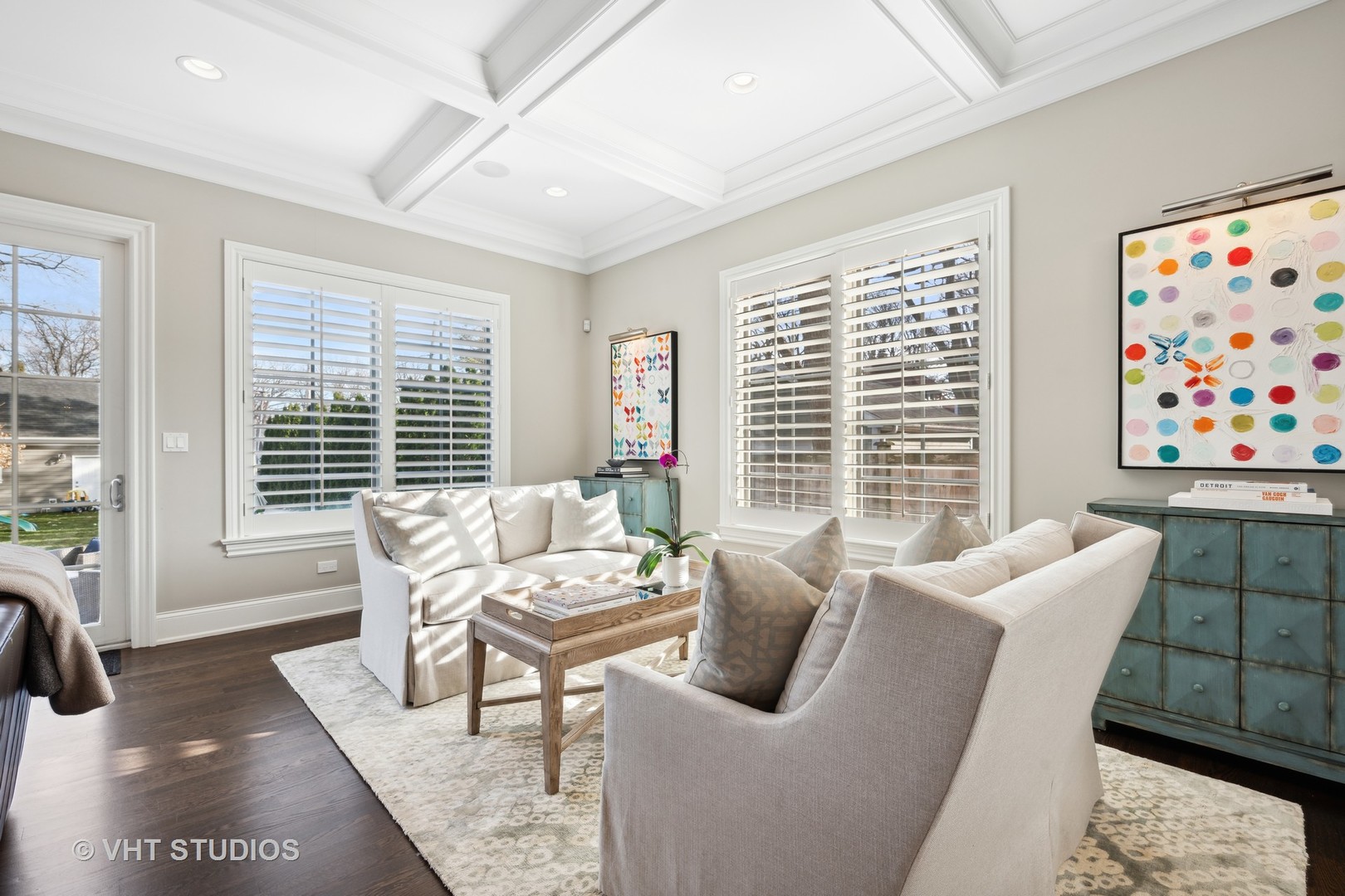 814 17th Street Wilmette, IL 60091 - Photo 16 of 51 a living room with furniture and a large window