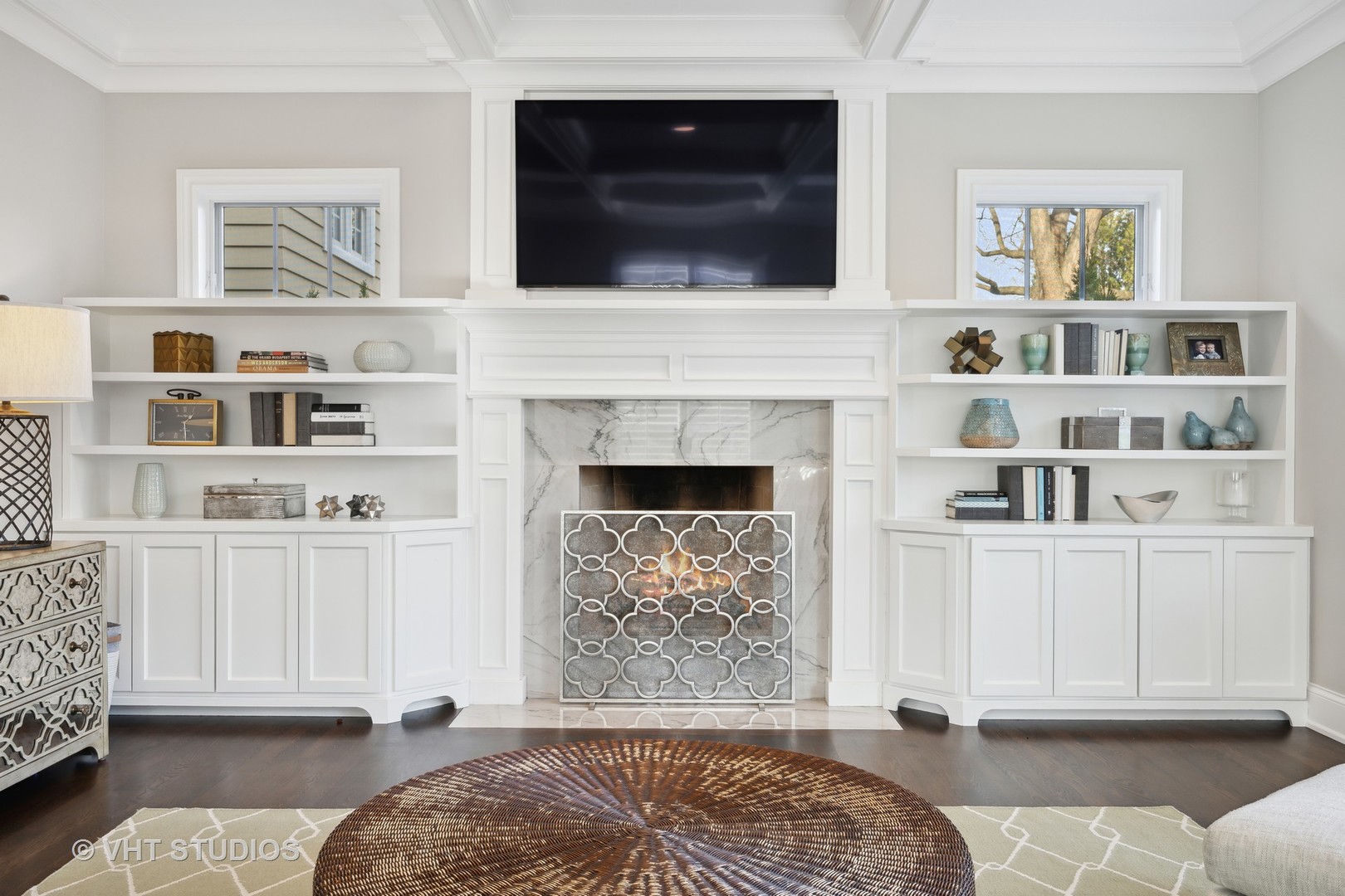 814 17th Street Wilmette, IL 60091 - Photo 17 of 51 a living room with furniture and a fireplace