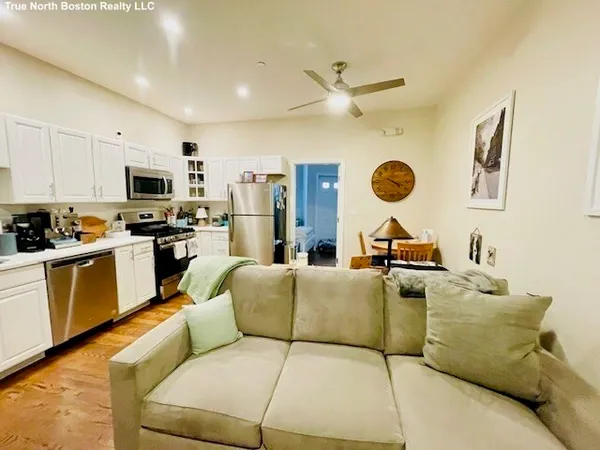 $2,800 | 180 Endicott Street, Unit 1, Boston, MA 02113
