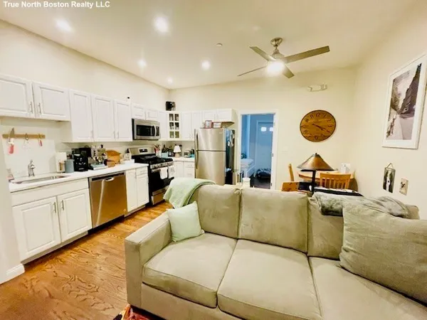 $2,800 | 180 Endicott Street, Unit 1, Boston, MA 02113