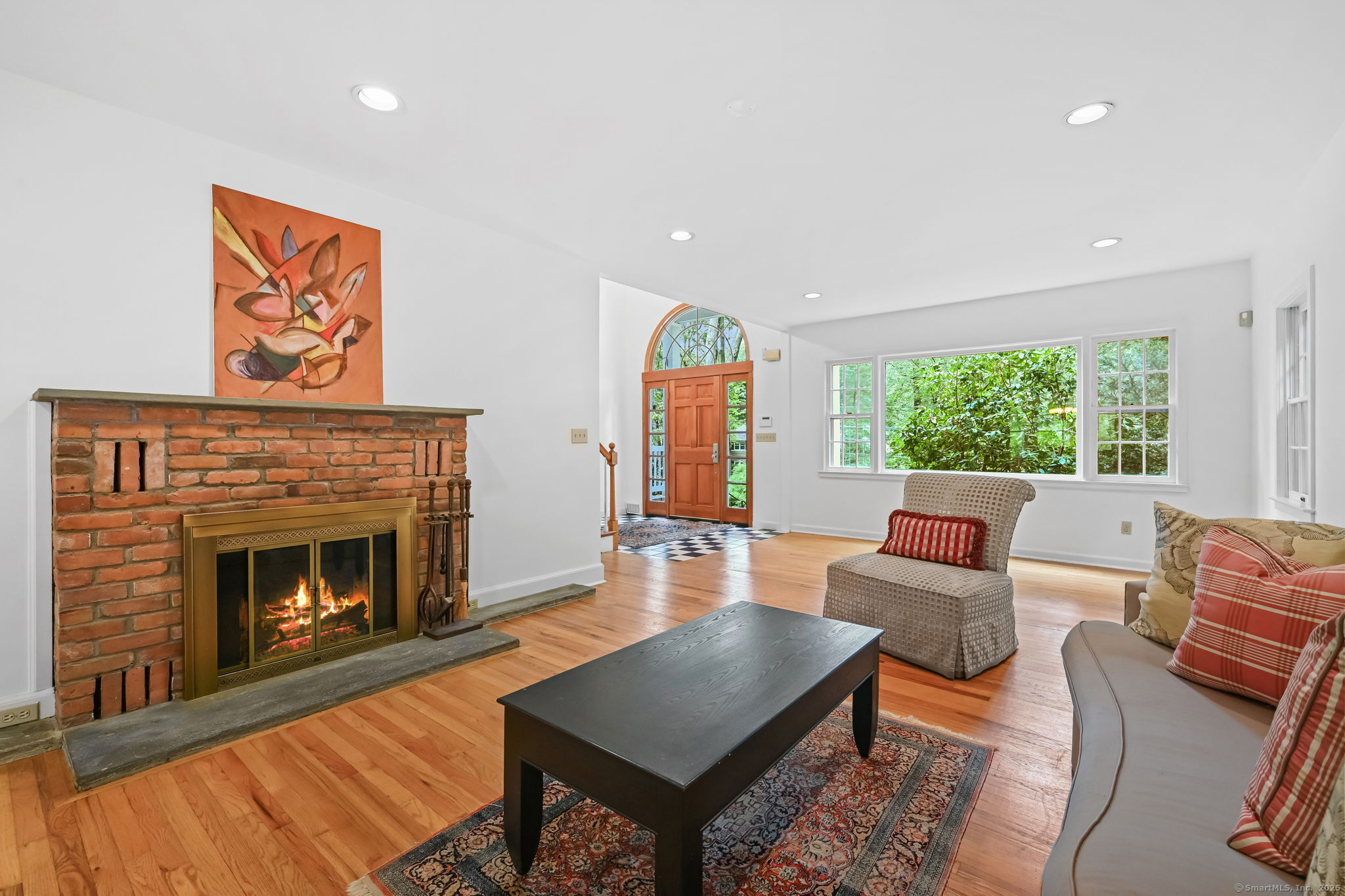 60 Redmont Road Stamford, CT 06903 - Photo 3 of 11