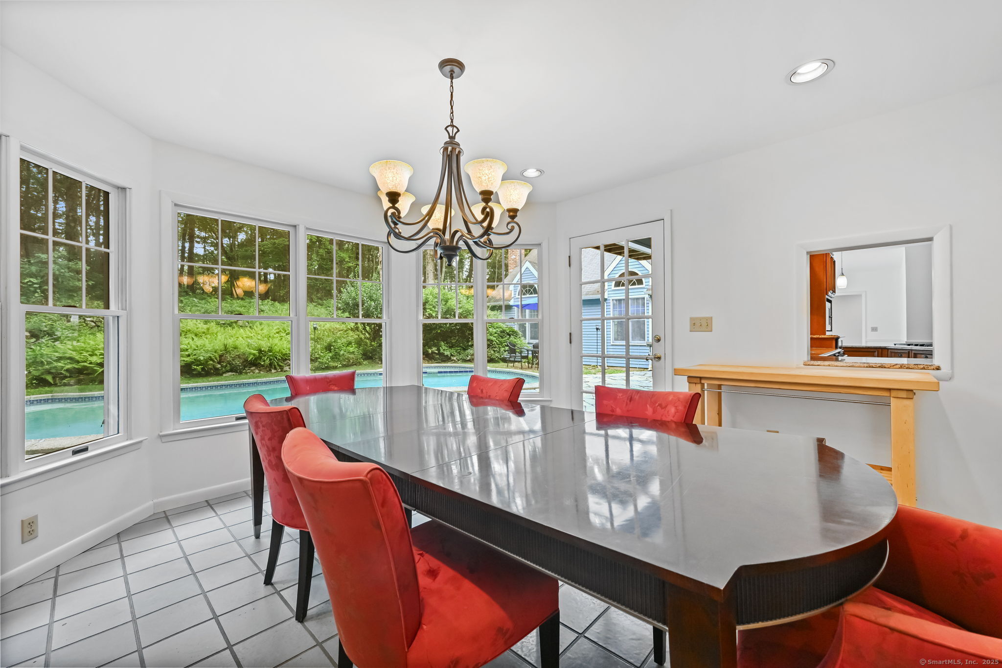 60 Redmont Road Stamford, CT 06903 - Photo 4 of 11