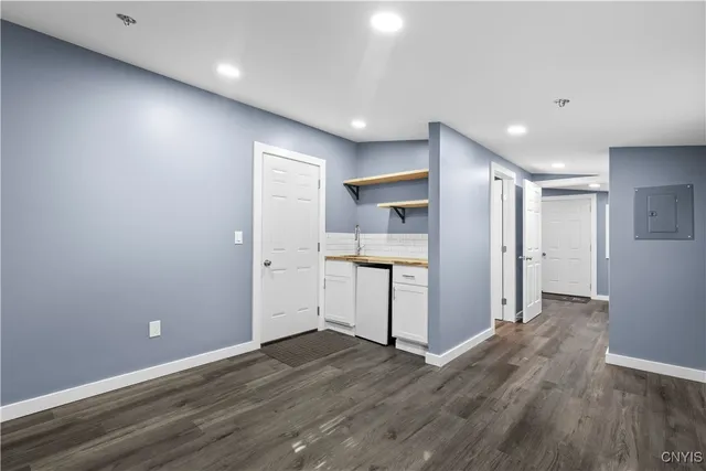 $2,500 | 105 Cooper Avenue, Whitestown, NY 13495