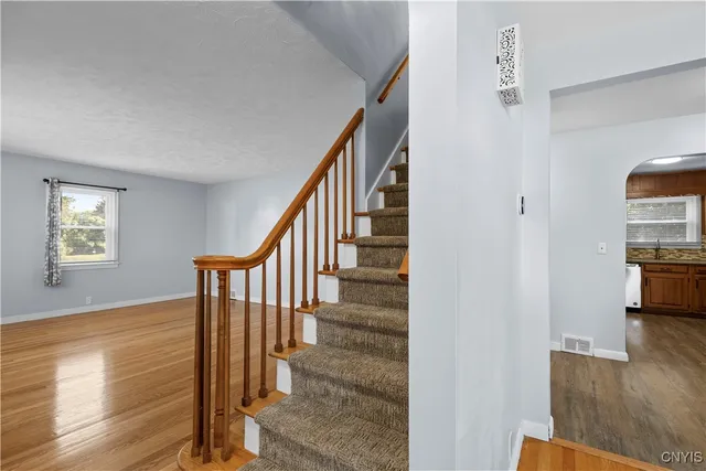 $2,500 | 105 Cooper Avenue, Whitestown, NY 13495