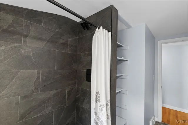 $2,500 | 105 Cooper Avenue, Whitestown, NY 13495