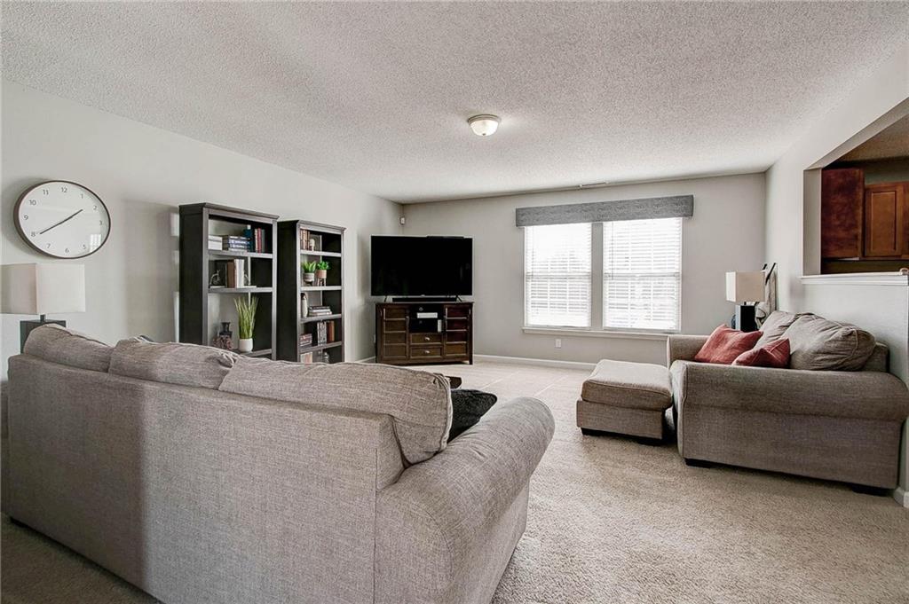 9841 Blue Ridge Way Indianapolis, IN 46234 - Photo 2 of 32