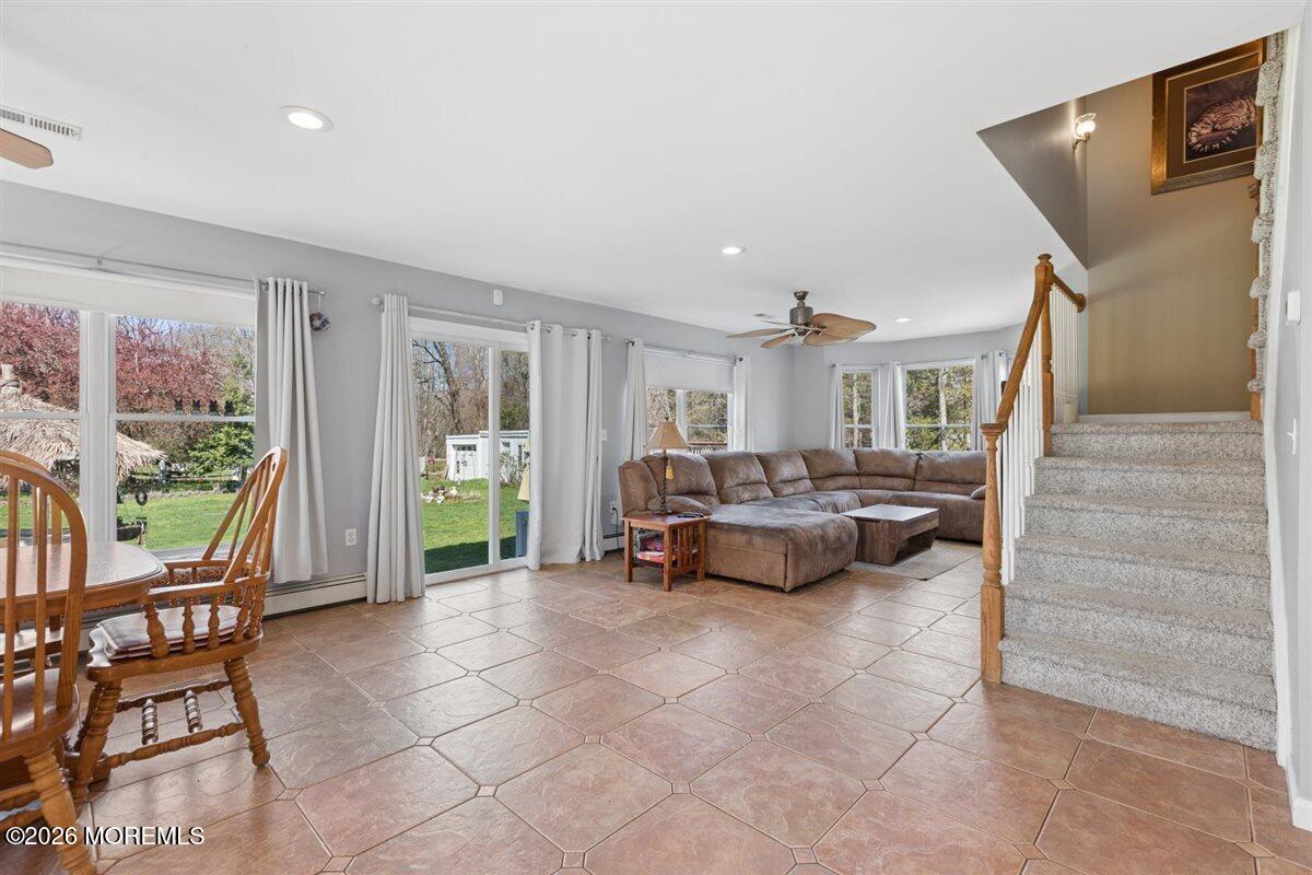 436 Cook Road Jackson, NJ 08527 - Photo 4 of 42 Dinning room + Living room