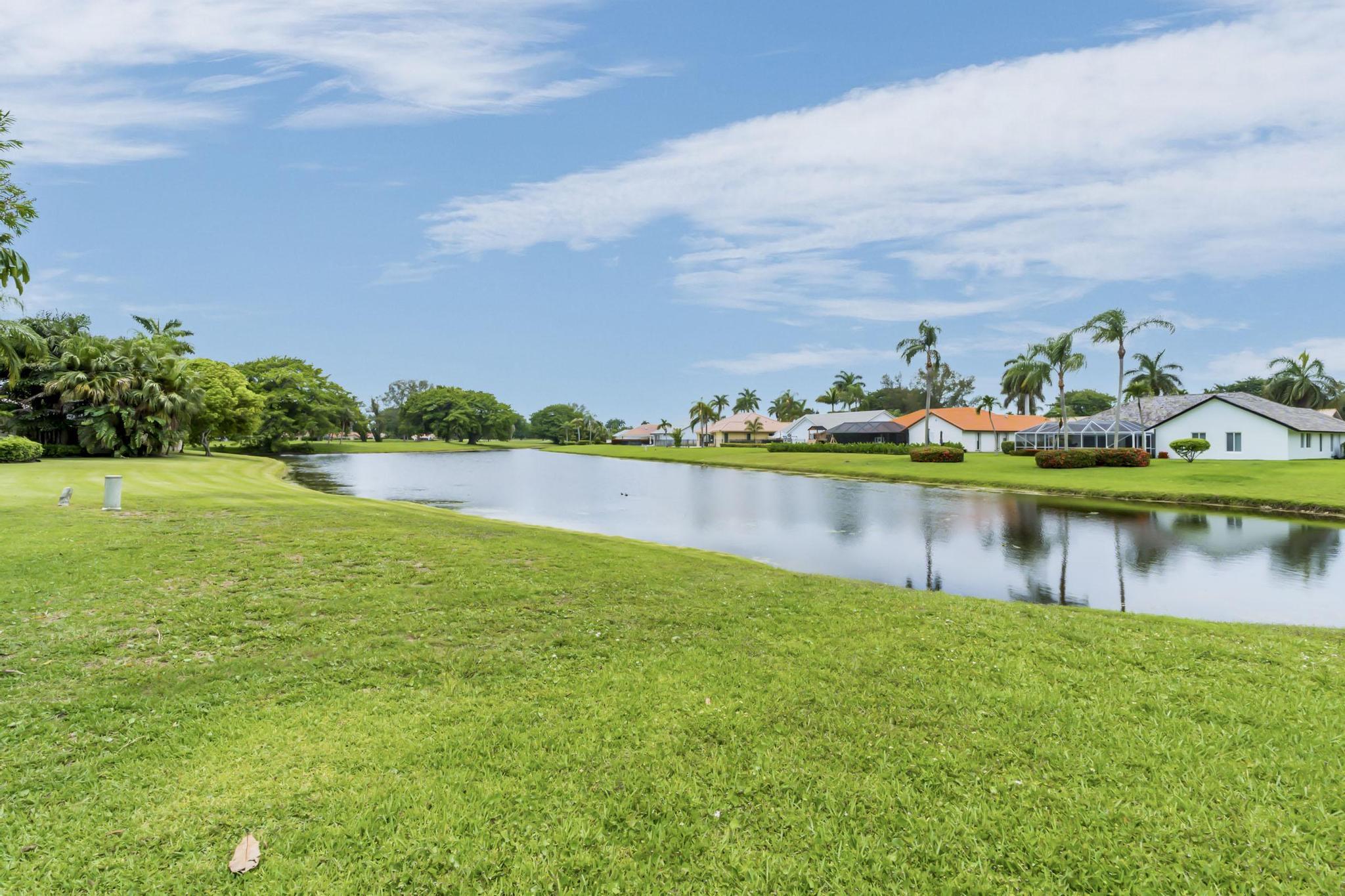 19325 Cherry Hills Terrace Boca Raton, FL 33498 - Photo 9 of 75 053