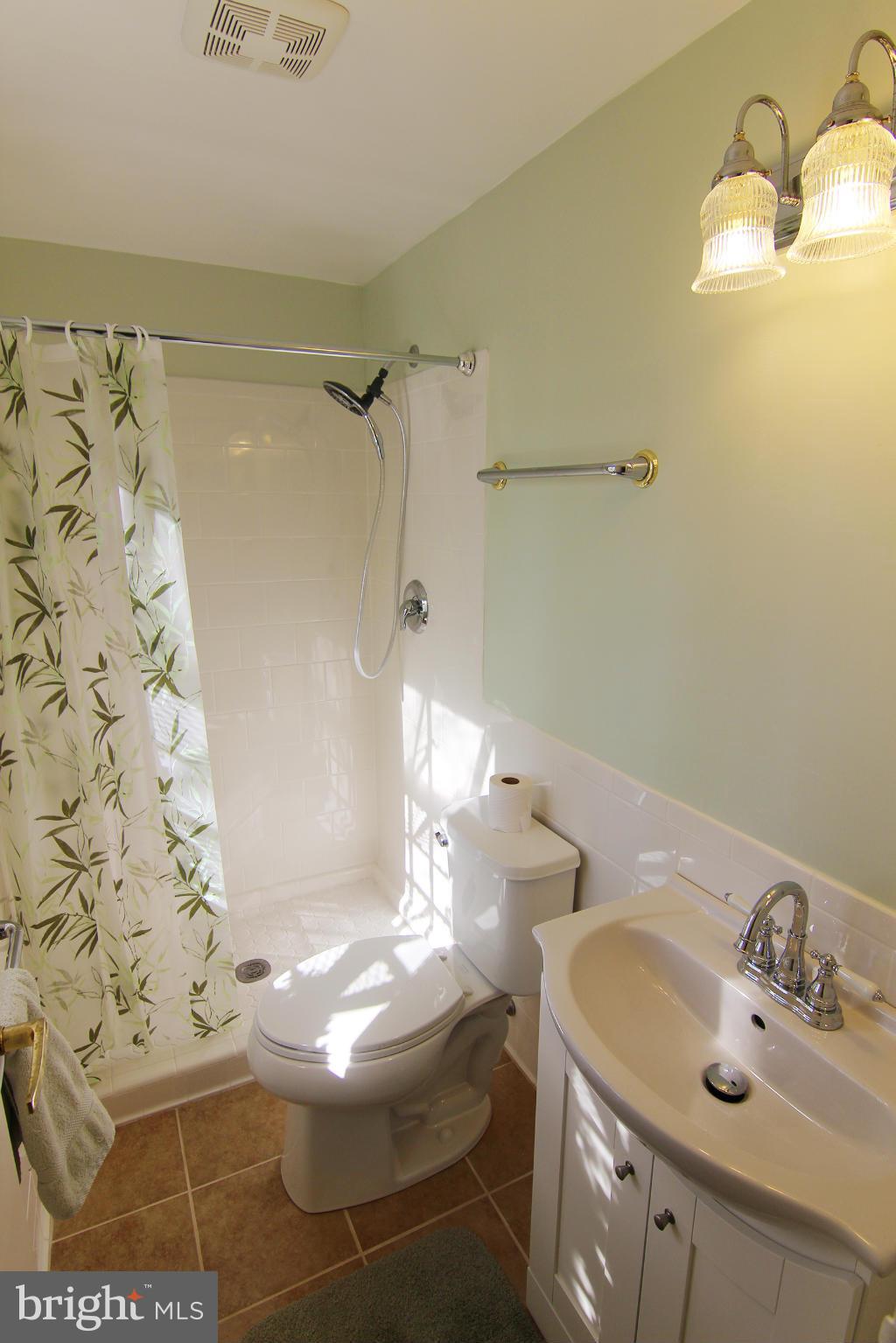 10873 Sandringham Road Cockeysville, MD 21030 - Photo 11 of 30 Bath (Master)