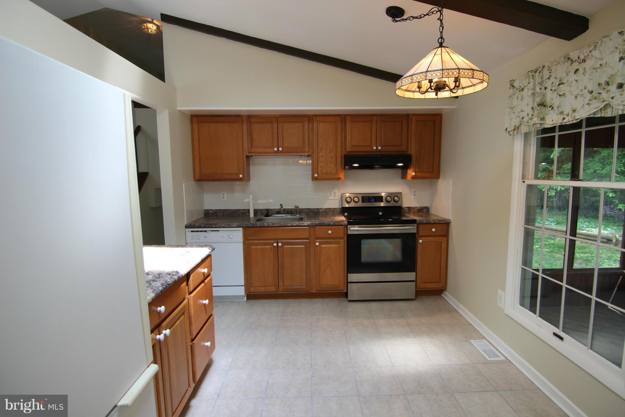 10873 Sandringham Road Cockeysville, MD 21030 - Photo 15 of 30 Kitchen