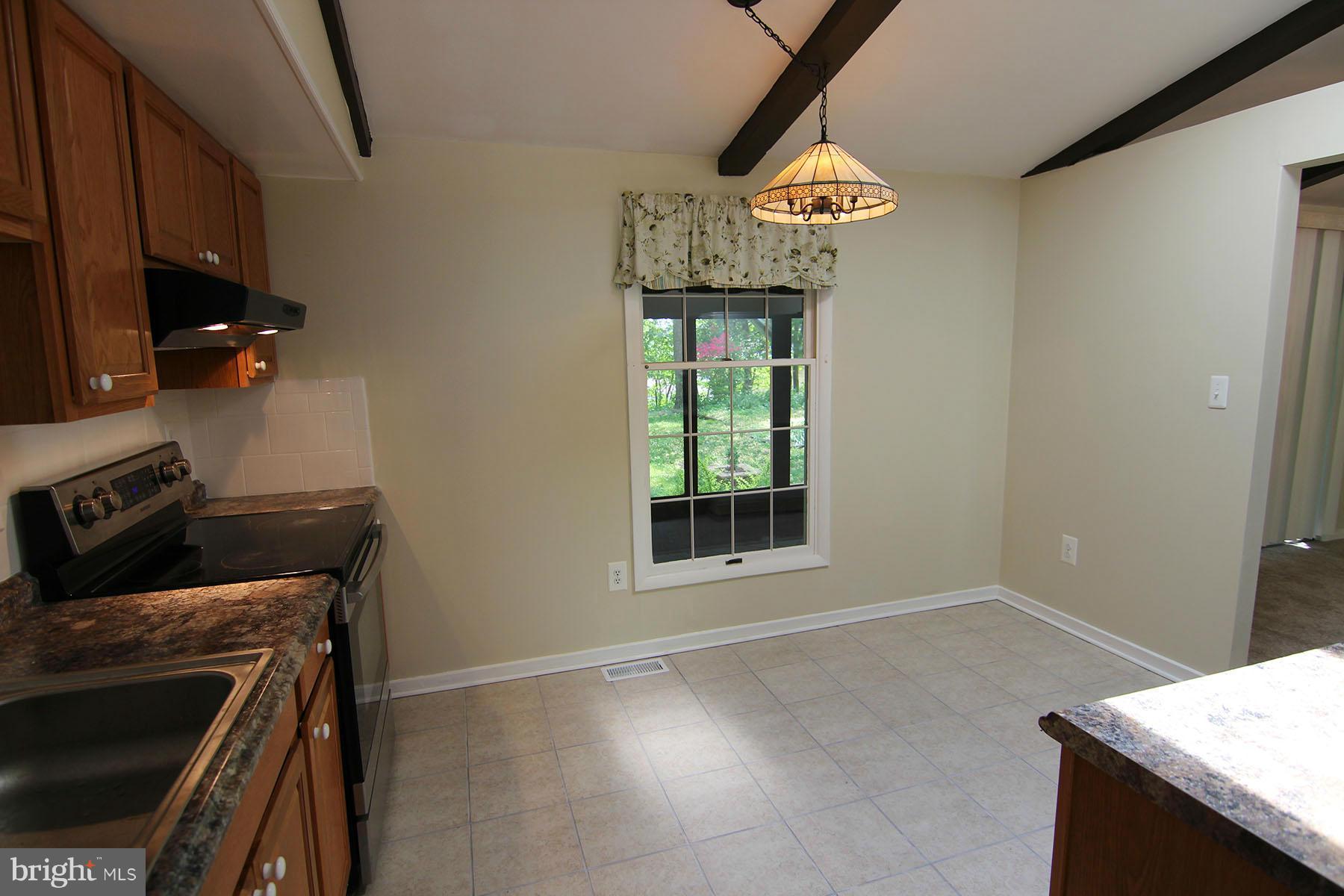 10873 Sandringham Road Cockeysville, MD 21030 - Photo 16 of 30 Kitchen