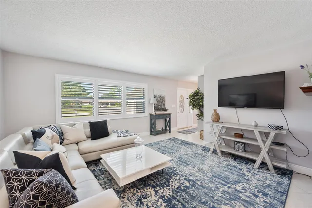 $7,500 | 13937 Exotica Lane, Wellington, FL 33414