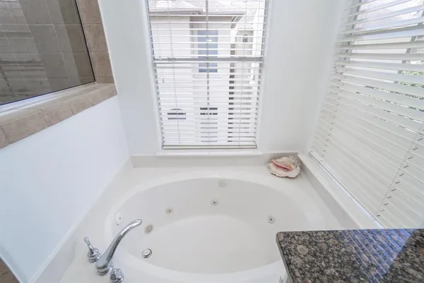 $3,200 | 4406 Feagan Street, Unit A, Houston, TX 77007