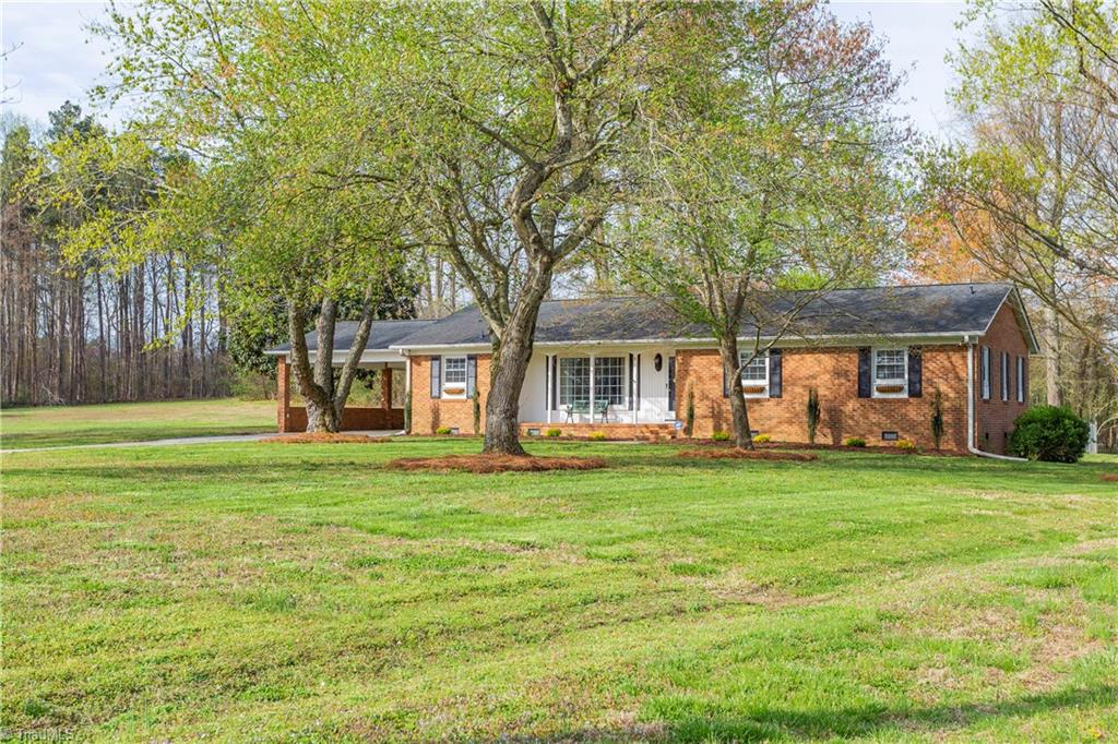 All brick ranch with a neat classic look for the discriminating buyer!