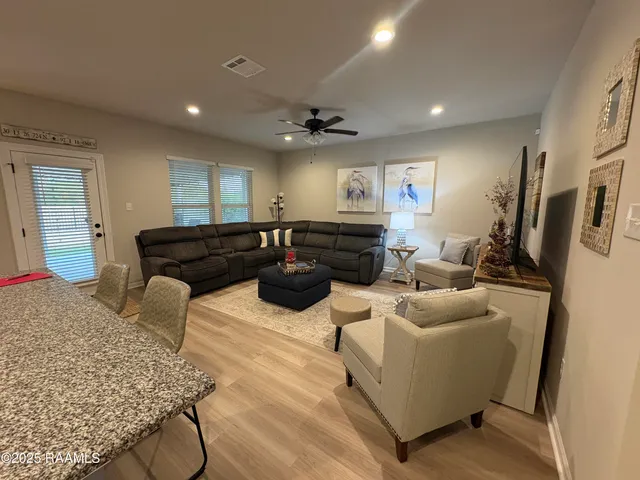 $229,900 | 212 Cres Vw Lane, Duson, LA 70529