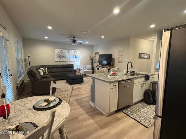 $229,900 | 212 Cres Vw Lane, Duson, LA 70529