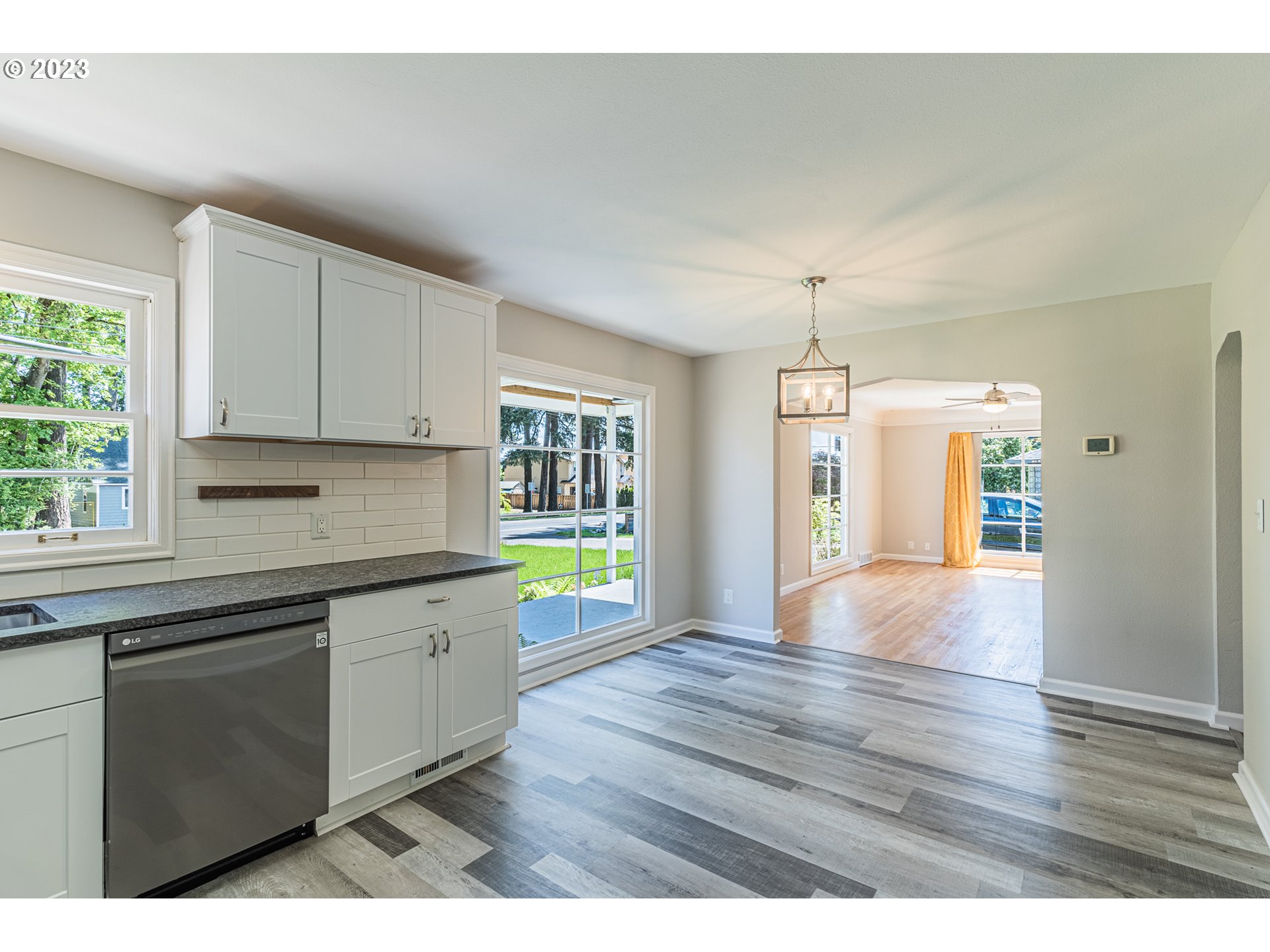 19315 Southeast River Road Milwaukie, OR 97267 - Photo 12 of 34