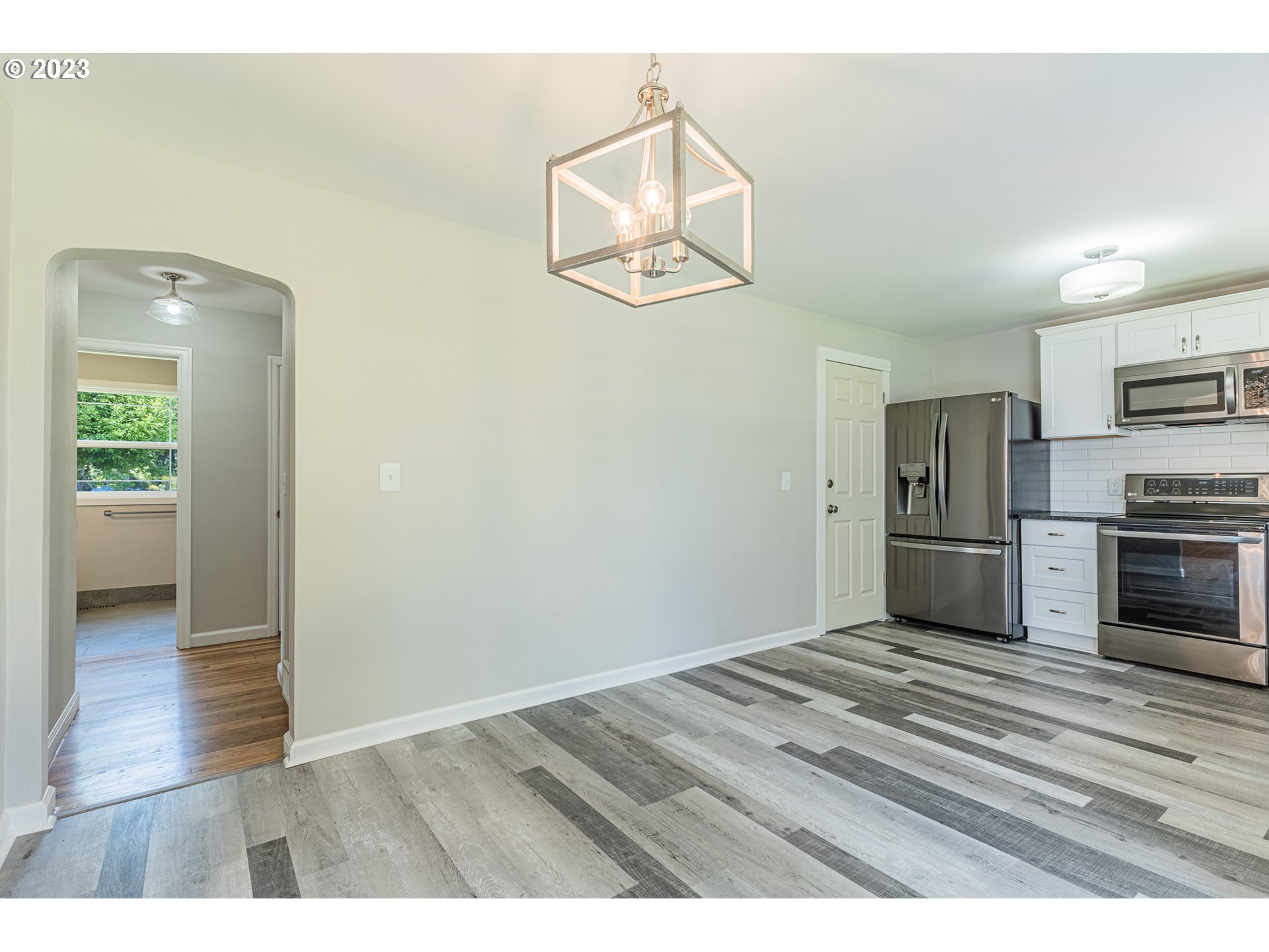 19315 Southeast River Road Milwaukie, OR 97267 - Photo 10 of 34