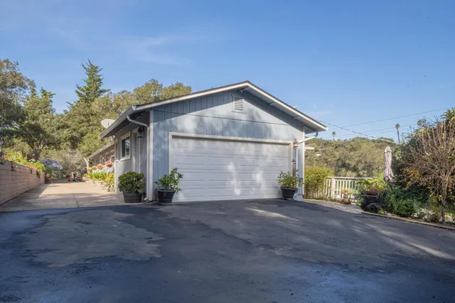 $1,089,000 | 6218 Echo Valley Court, Salinas, CA 93907