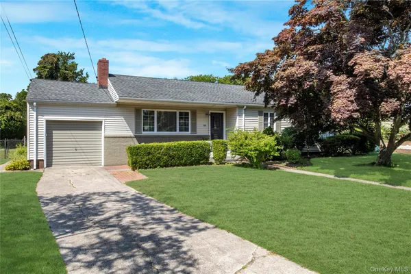 $4,500 | 32 General Mclean Drive, Bellport, NY 11713