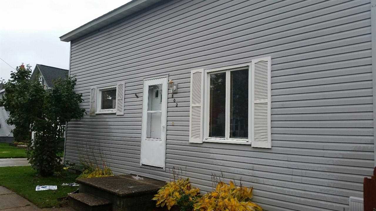 802 Ramsdell Street Manistee, MI 49660 - Photo 14 of 39 1791456-16.JPG