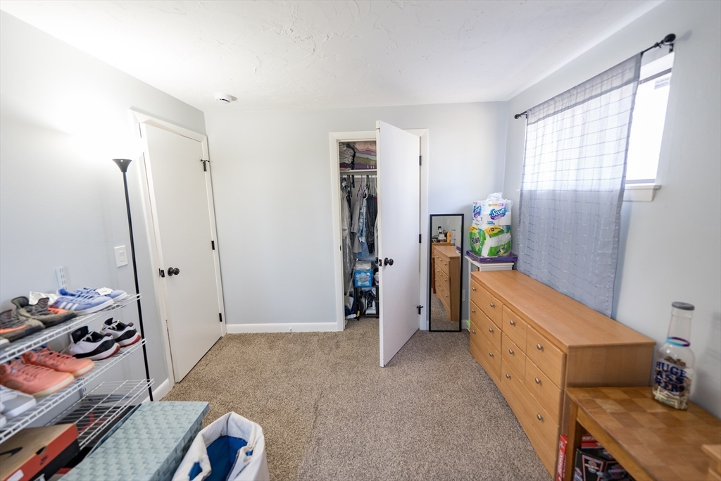 38 Hapgood Road Worcester, MA 01605 - Photo 10 of 37 Gallery Image 10