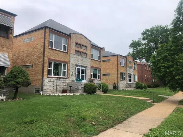 $550,000 | 7122 Jamieson Avenue, St. Louis, MO 63109