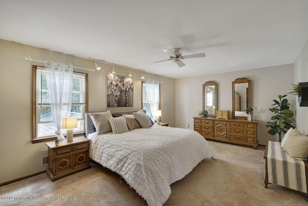 145 Lynch Road Middletown, NJ 07748 - Photo 17 of 33 069_dsc03465-dsc03469