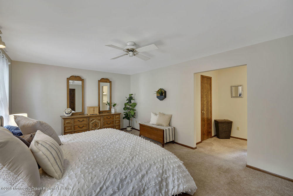 145 Lynch Road Middletown, NJ 07748 - Photo 18 of 33 070_dsc03470-dsc03474
