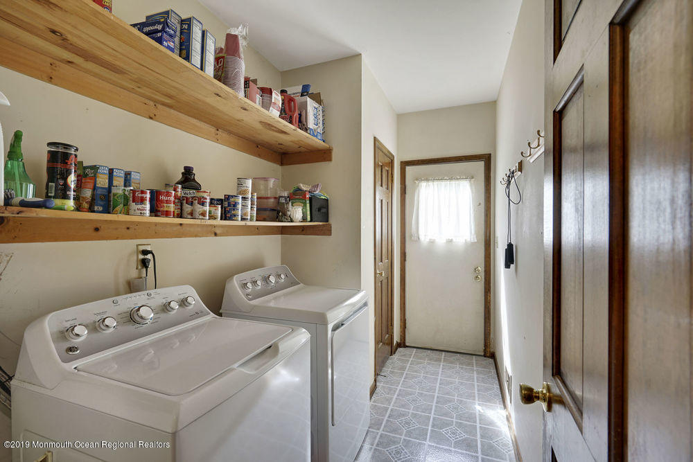145 Lynch Road Middletown, NJ 07748 - Photo 25 of 33 064_dsc03395-dsc03399