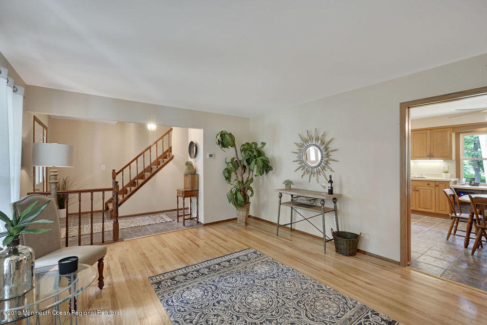 145 Lynch Road Middletown, NJ 07748 - Photo 7 of 33 039_dsc03270-dsc03274