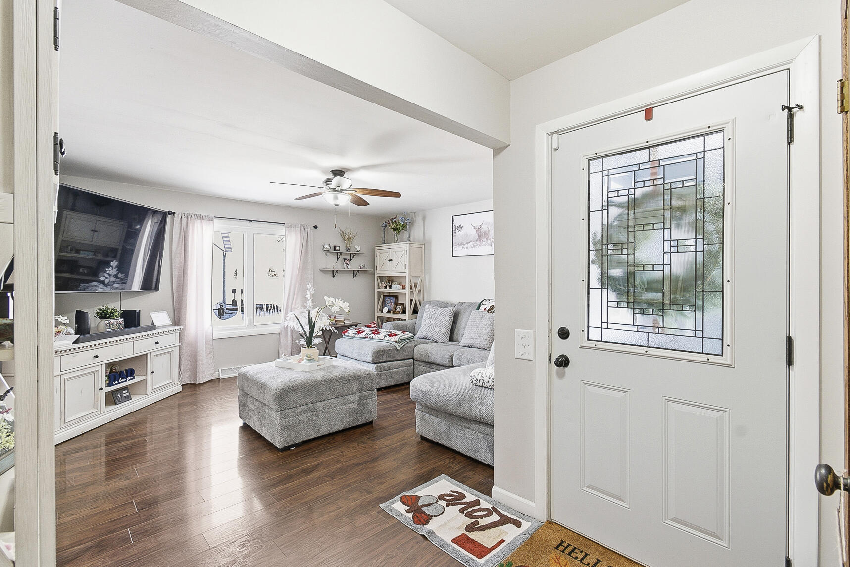 302 Martin Street Fort Atkinson, WI 53538 - Photo 6 of 26 welcome