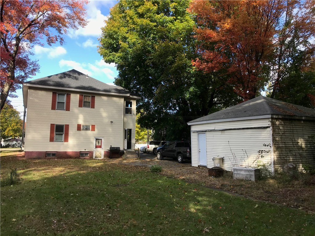 1812 Mendon Road Woonsocket, RI 02895 - Photo 2 of 20