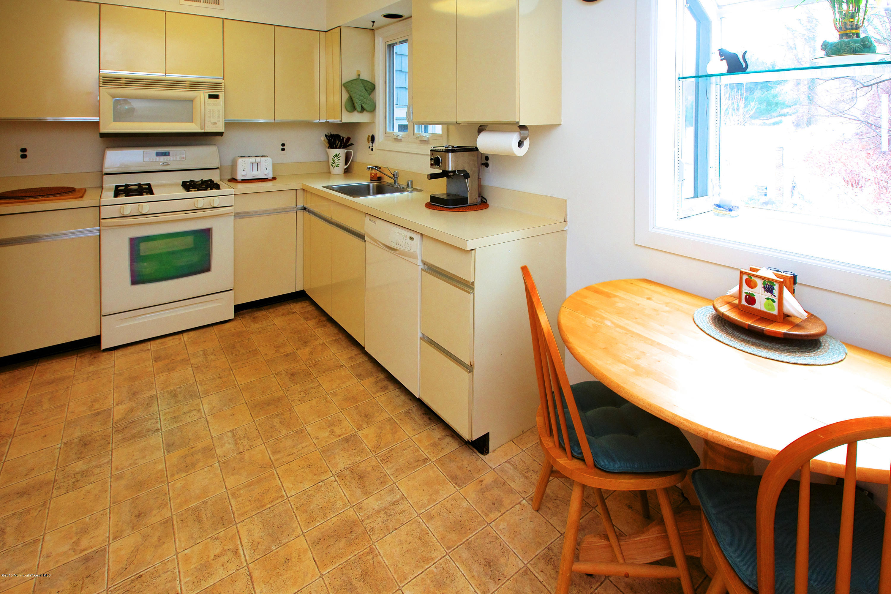 3 Ralph Street Highlands, NJ 07732 - Photo 10 of 18 10 Eat-in Kitchen