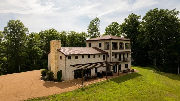 $5,495,000 | 66 Shawnokee Trail, Charlotte, TN 37036