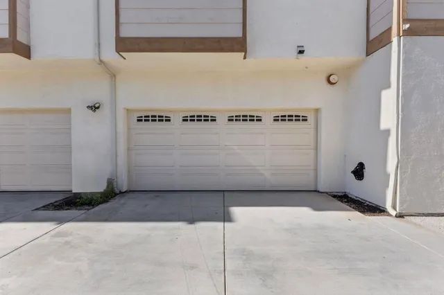 a view of a garage